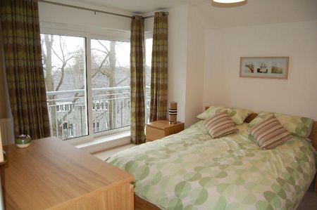 2 bedroom flat to rent - Photo 2