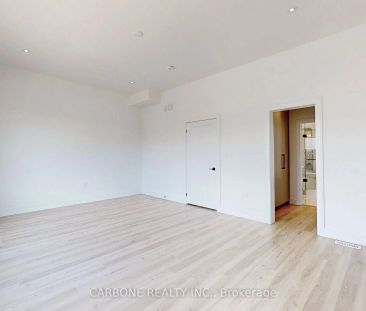 Detached Home For Lease | S9055434 - Photo 1