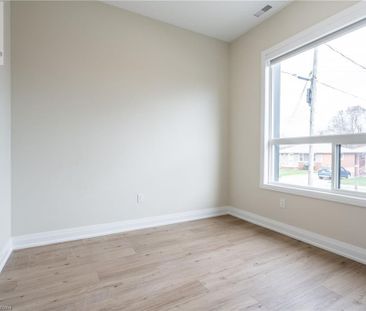 728 ELEVENTH Avenue Unit# A, Hamilton, Ontario, L8T2K8 - Photo 2
