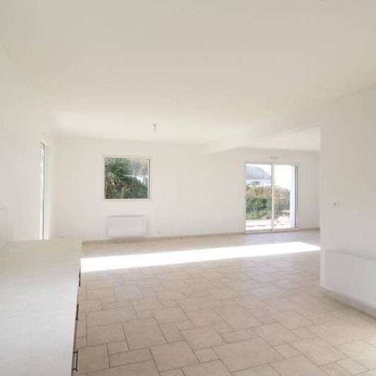 Maison 5 pièces - - Photo 1