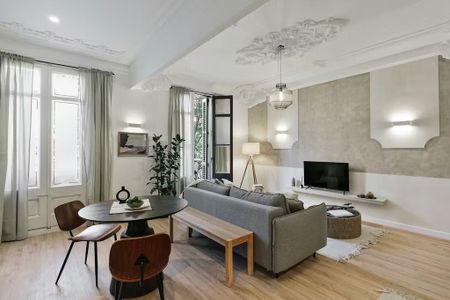 Carrer de la Diputació, Barcelona, Catalonia 08011 - Photo 5