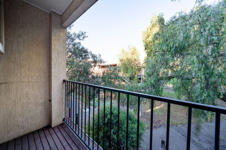 18 Peppercorn Walk, Kensington VIC 3031 - Photo 2