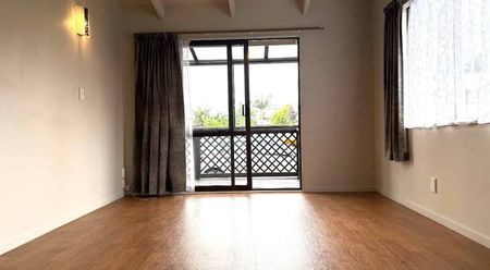 Mangere, 3 Bedrooms - Photo 5