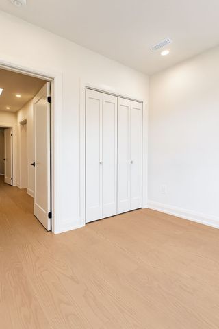 For Lease - 2034 Danforth Avenue Unit# 202, Toronto, Ontario - Photo 2