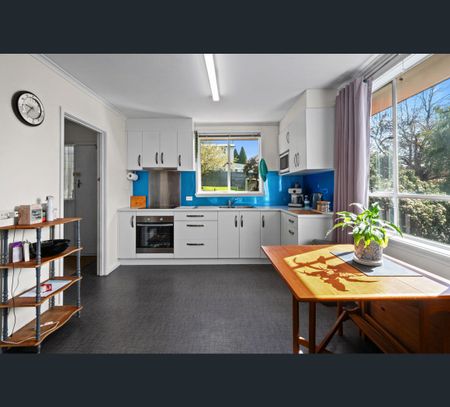 18 Chippendale St, Claremont, Tas 7011 - Photo 4
