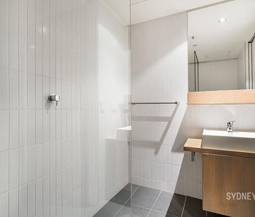 FABULOUS ONE BEDROOM IN SEIDLER’S COVE WITH CITY VIEWS | Furnished - Photo 6