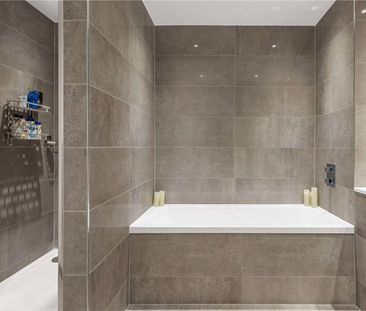 A contemporary two bedroom apartment to rent in a modern developmen... - Photo 6