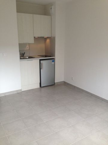 Location Appartement 1 pièce 18m² MARSEILLE 9ème - Photo 2