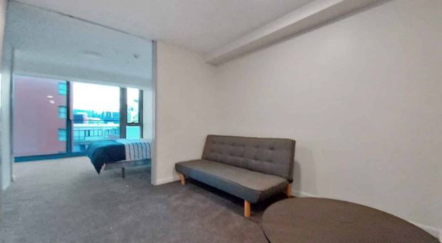 Tidy one bedroom cbd apartment. - Photo 1