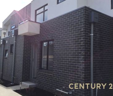 Modern Townhouse Living - Photo 4