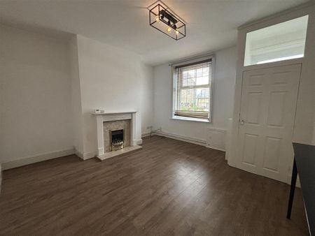 2 bedroom terraced house to rent - Photo 3