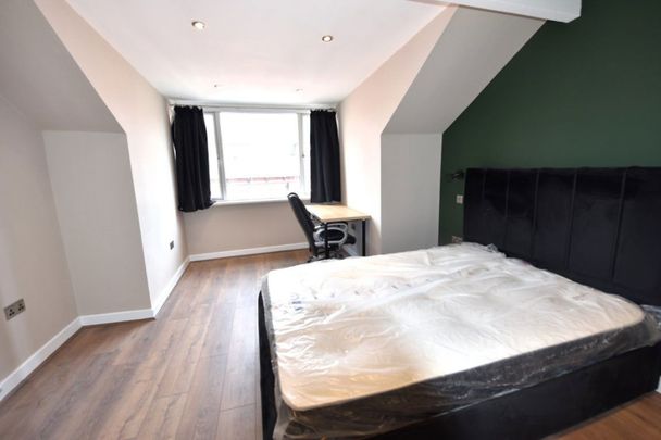 4 bedroom House in Thornville Street, Leeds - Photo 1