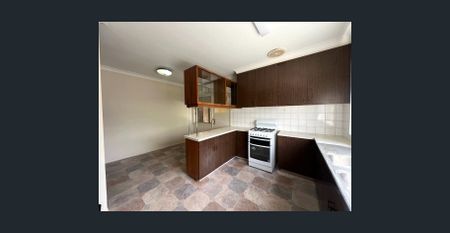 Spacious Unit in Prime Location – Walk to Dean Street! - Photo 5