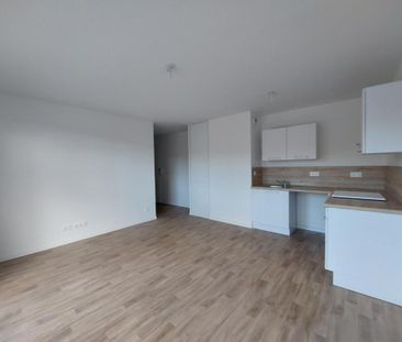 Location Appartement 2 pièces 42m² NOTRE DAME DE BONDEVILLE 76960 - Photo 5