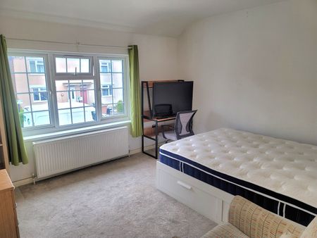 1 Bed Flat, Ascham End, E17 - Photo 5