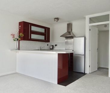 Bush Street East, Southsea - Photo 4