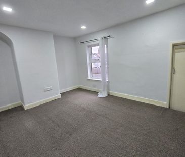 2 Bedroom mid terrace - Photo 3