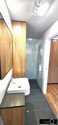 Modern Inner-City Living in the Heart of Coorparoo - Photo 3