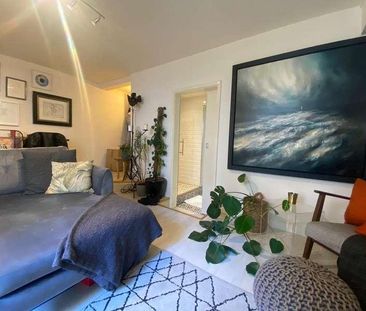 Oriental Place, Brighton, BN1 - Photo 2