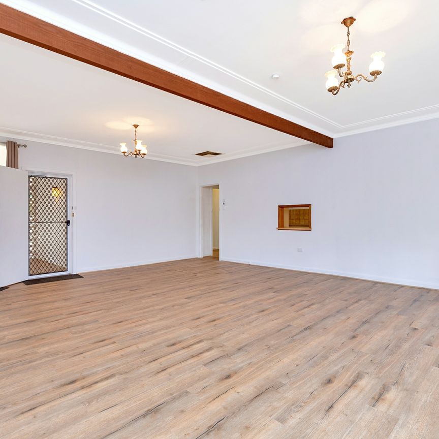 Beautifully spacious three bedroom home, in East Tamworth - Photo 1