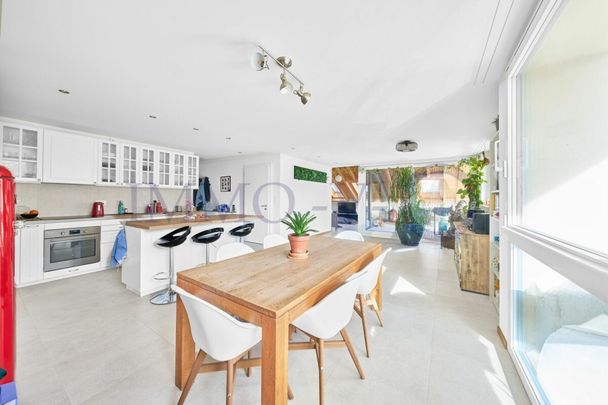 SPACIOUS STANDING WITH HIDDEN AND BALCONY-LOGGIA - Foto 1