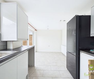 3 Bedroom - Photo 1
