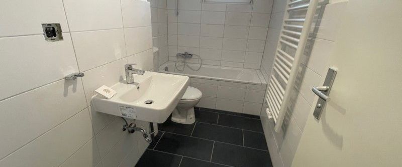 Frisch saniert: Großzügige 1-Zimmerwohnung mit Balkon - Foto 1