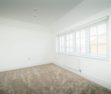 4 bedroom detached house to rent - Photo 5