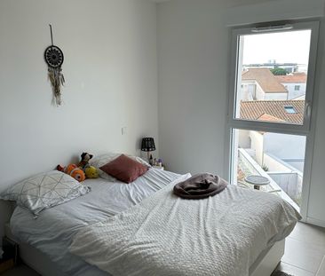 Location Appartement 3 pièces 62m² LA ROCHELLE 17000 - Photo 2