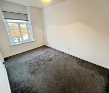 Graig Avenue, PONTYPRIDD - Photo 3