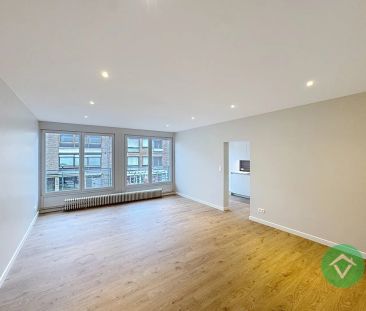 Volledig gerenoveerd appartement met 3 slaapkamers en garage in cen... - Foto 5