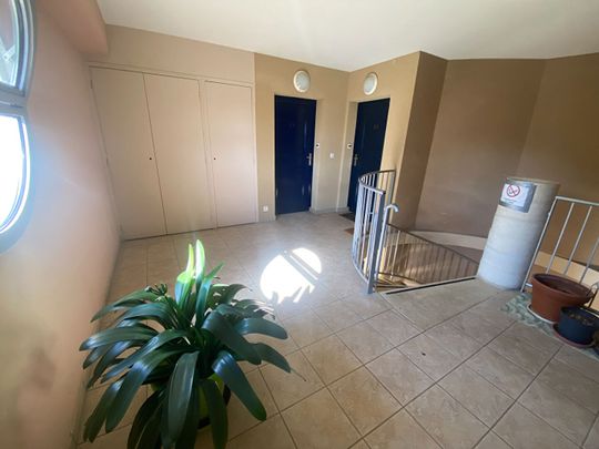 Location Appartement 2 pièces 69m² - Photo 1