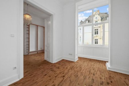 ++ Stil & Charme vereint – traumhafte Altbauwohnung im Herzen von Sachsenhausen ++ - Photo 4