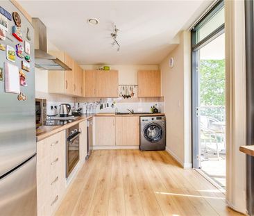 2 bedroom flat to rent - Photo 5