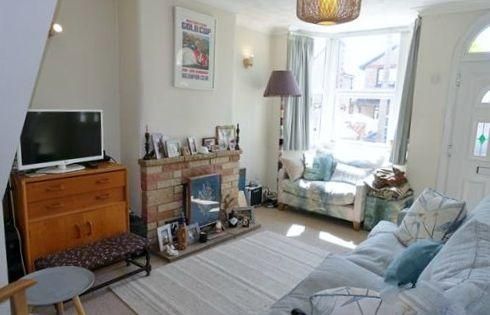 2 bedroom semi-detached house to rent - Photo 1