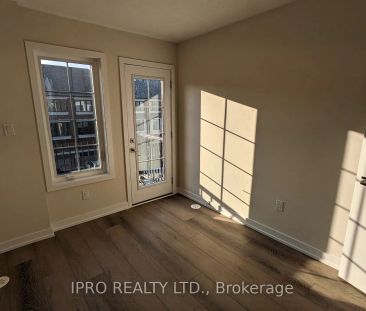 Property For Lease | W9266711 - Photo 6