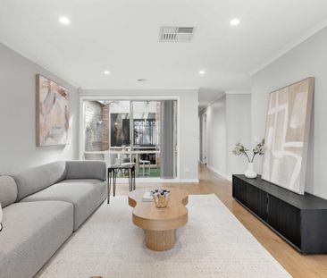 Comfortable & Convenient Living in the heart of Delahey - Photo 2