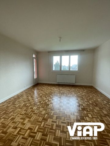 T4 AVEC GARAGE - Photo 2