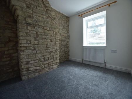 2 Bedroom End Terrace To Let - Photo 5