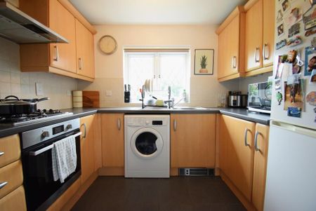 2 bedroom terraced house to rent - Photo 4