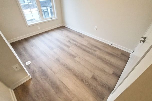 For Lease - 23 Agnes Lane, Richmond Hill, Ontario - Photo 1