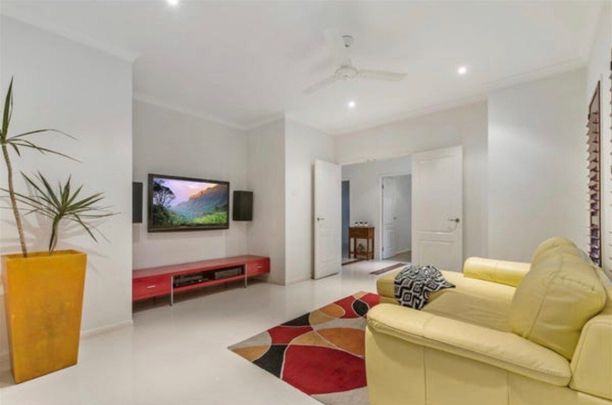 Mitchelton - Photo 1
