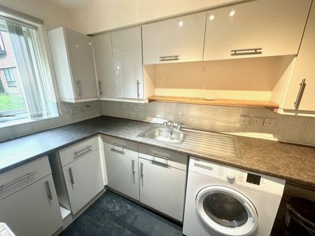 1 bedroom flat to rent - Photo 4