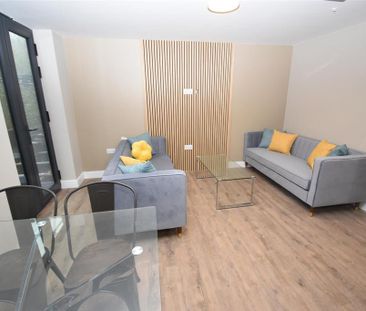 4 bedroom apartment to rent - Photo 1