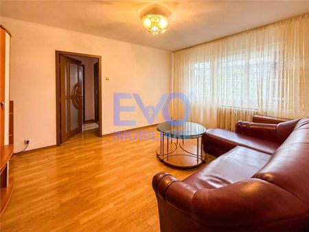 Apartament cu 2 camere, aer conditionat, geam la baie, zona Podu Ros - Photo 3