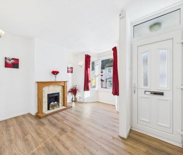 3 bedroom terraced house to rent - Photo 4