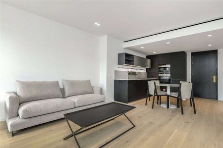 A stunning one bedroom apartment located on the third floor of this development in a prime position on the historic Bartholomew Close, EC1A. - Photo 5