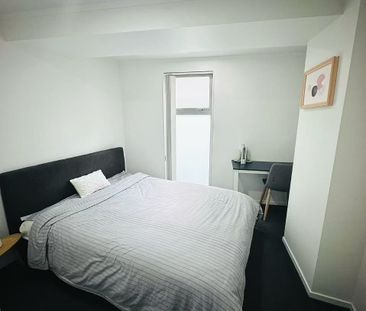 Lovely Home - Photo 1