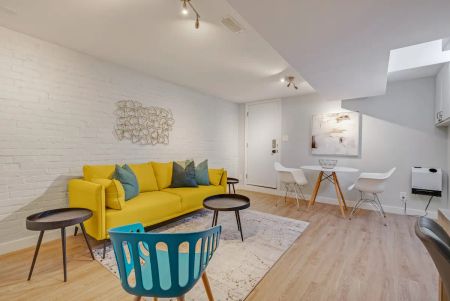 1-108 Strathcona Ottawa Canada - Photo 2