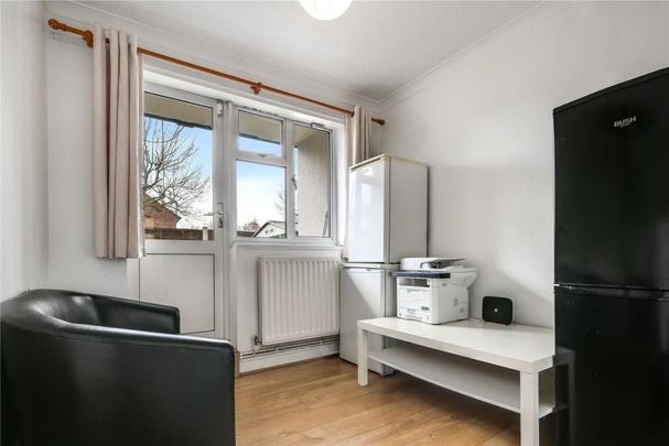 3 Bed Flat, Rugless House, E14 - Photo 1